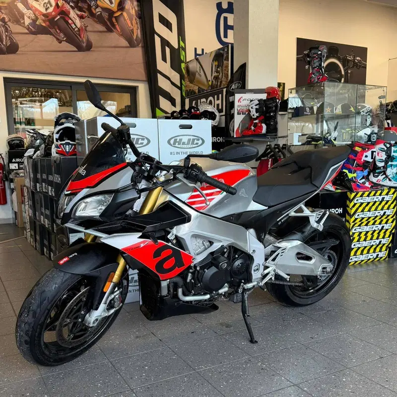 Aprilia Tuono V4 R (2011 - 15) (2)