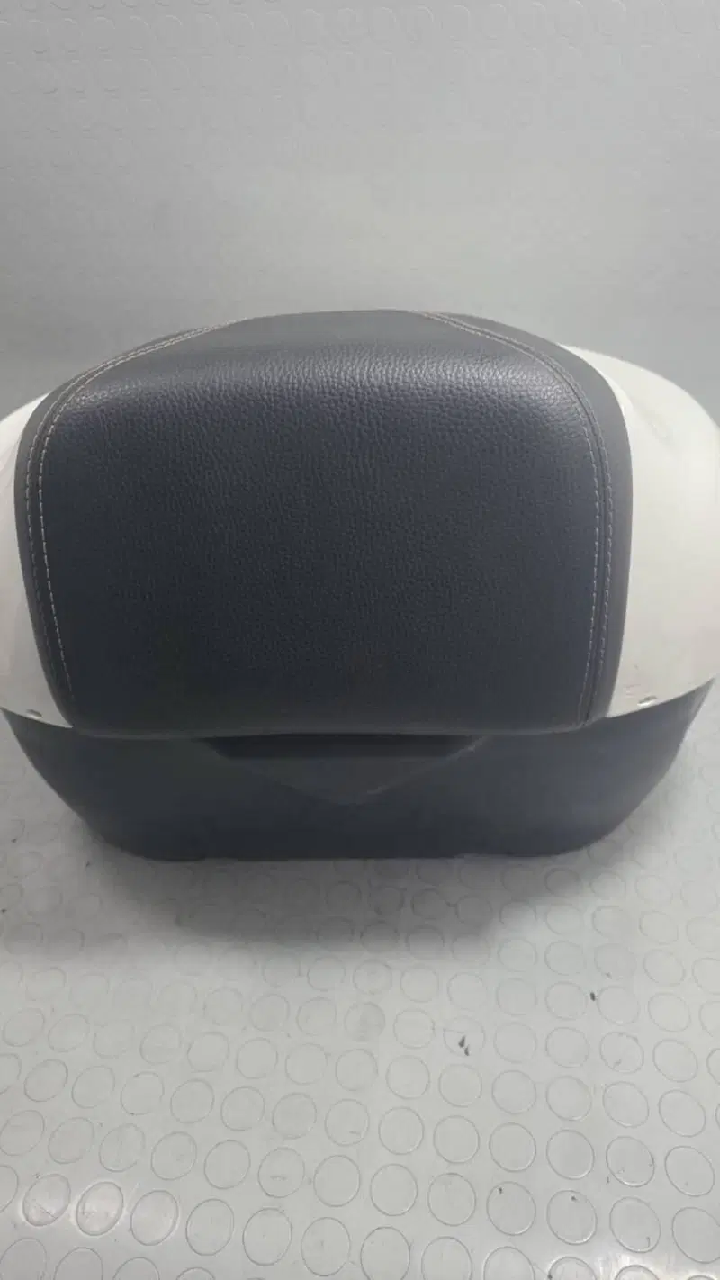 Bauletto Piaggio Beverly 300/350 (3)