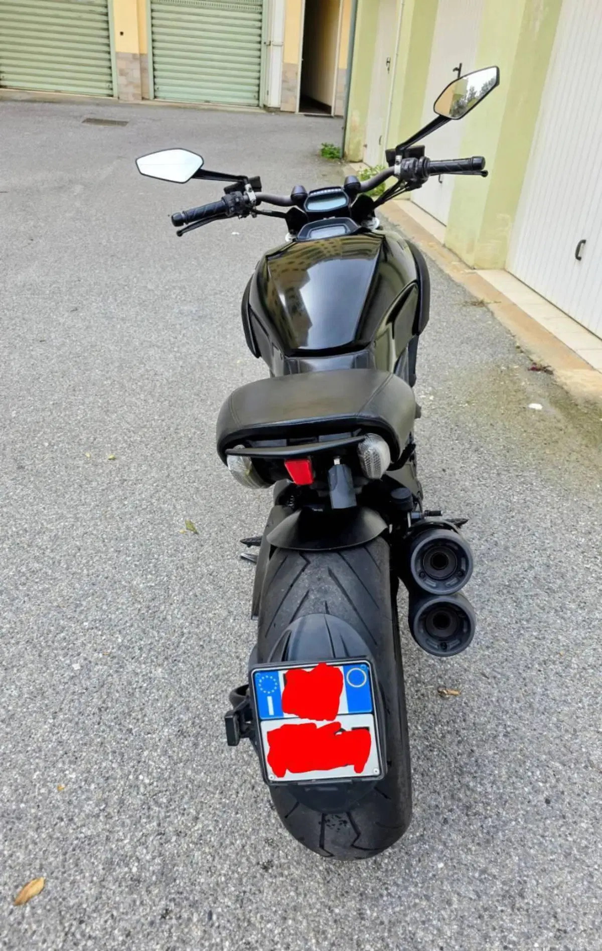 Ducati Diavel 1200 Dark (2012 - 13) (3)