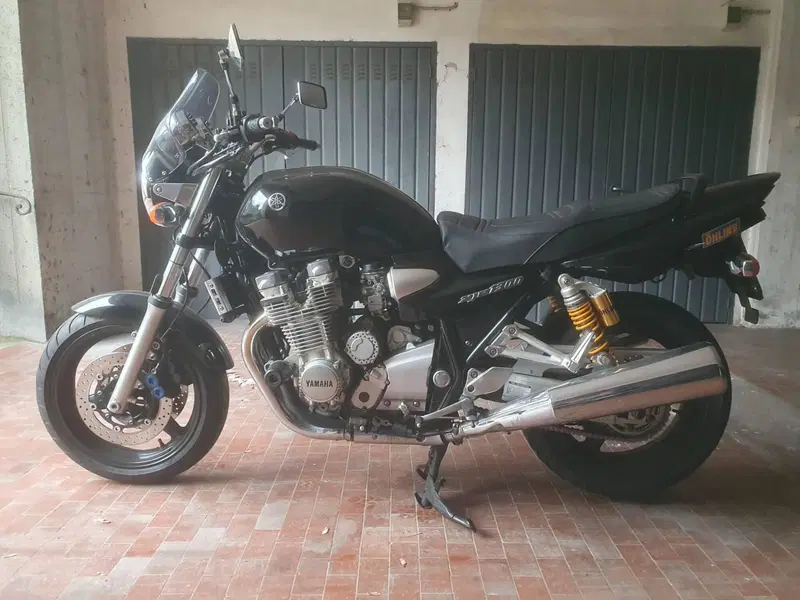 Yamaha XJR 1300 (2002 - 06)