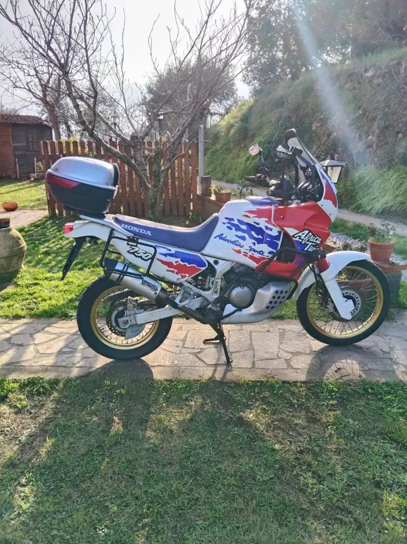 Honda Africa Twin XRV 750 (1993 - 95) (9)
