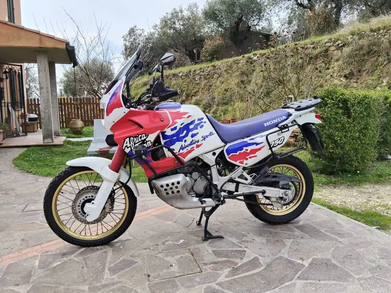 Honda Africa Twin XRV 750 (1993 - 95) (18)