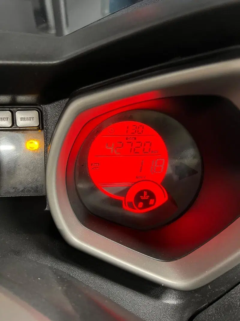 Yamaha X-Max 250 ABS (2014 - 16) (9)