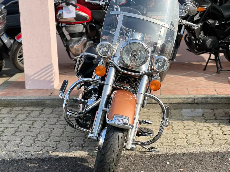 Harley-Davidson 1584 Heritage Classic (2008 - 10) - FLSTC (2)