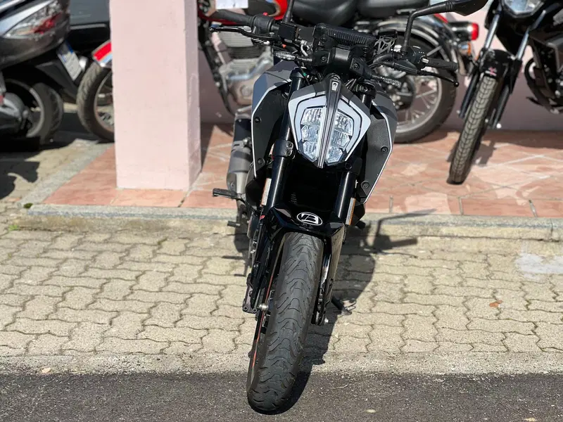 KTM 125 Duke (2021 - 23) (2)