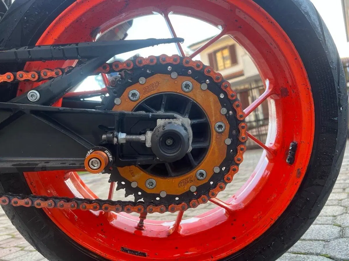 KTM 690 Duke R (2016 -17) (3)