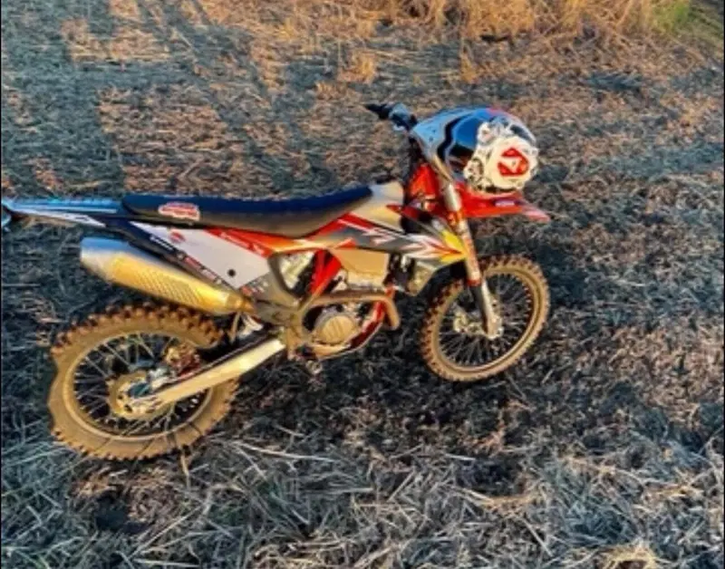 KTM 350 EXC-F Six Days (2021) (2)