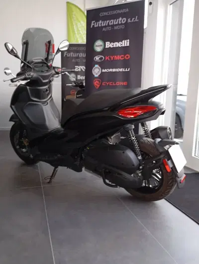 Piaggio Beverly 300 ABS-ASR (2021 - 25) usata