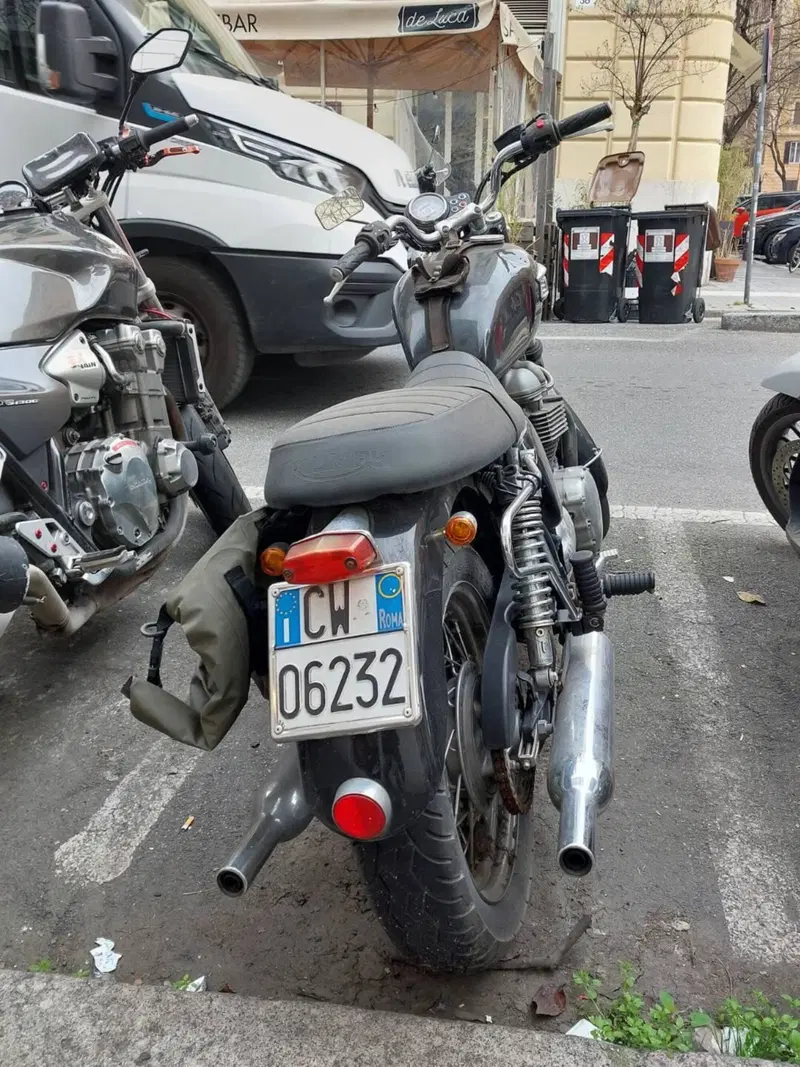 Triumph Bonneville (2007 - 16) (2)
