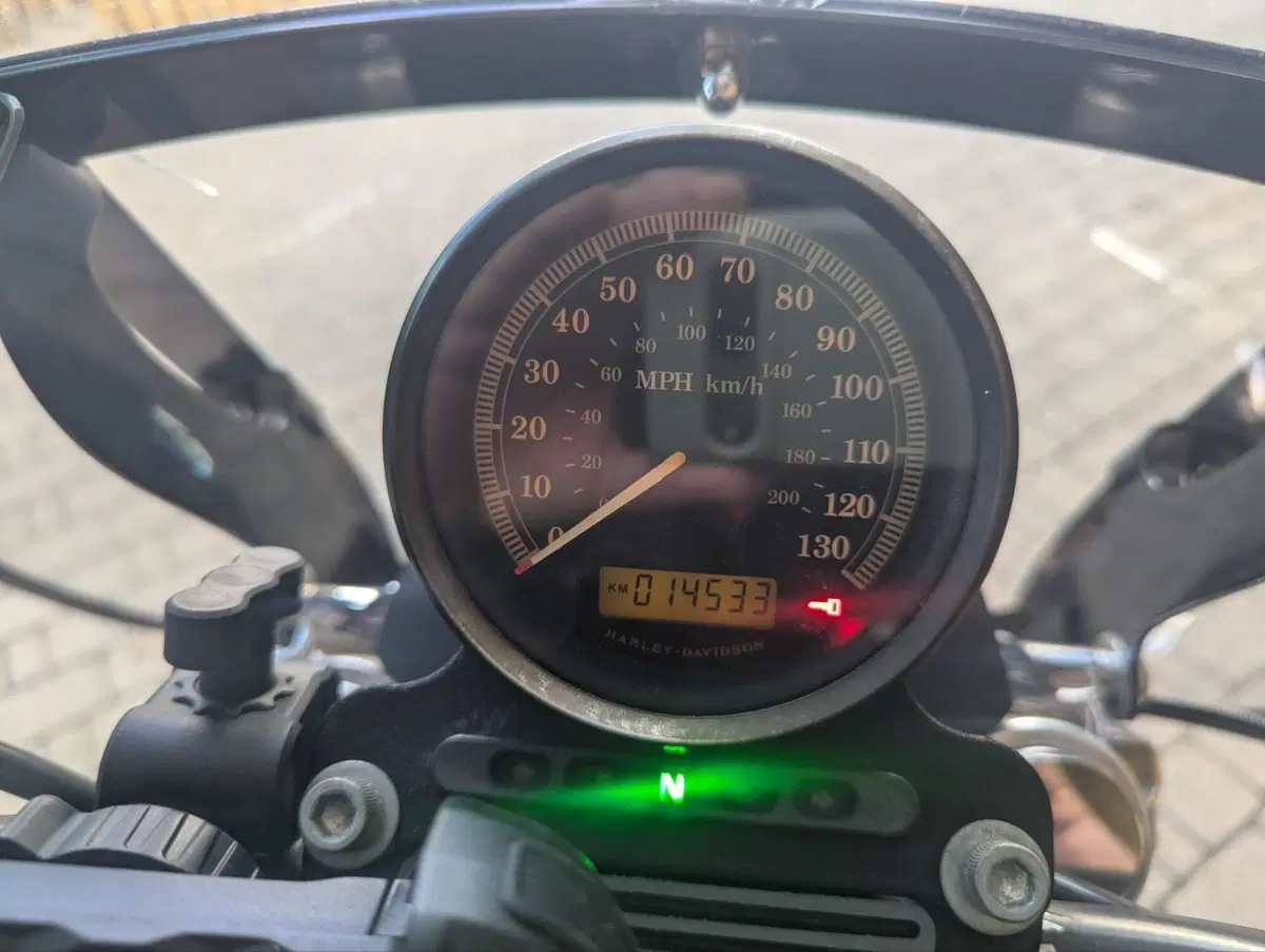 Harley-Davidson 883 R (2008 - 16) - XL 883R (20)