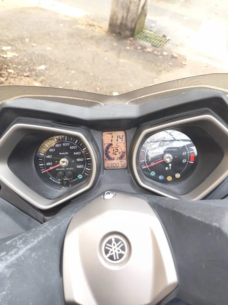 Yamaha X-Max 400 ABS (2013 - 16) (4)