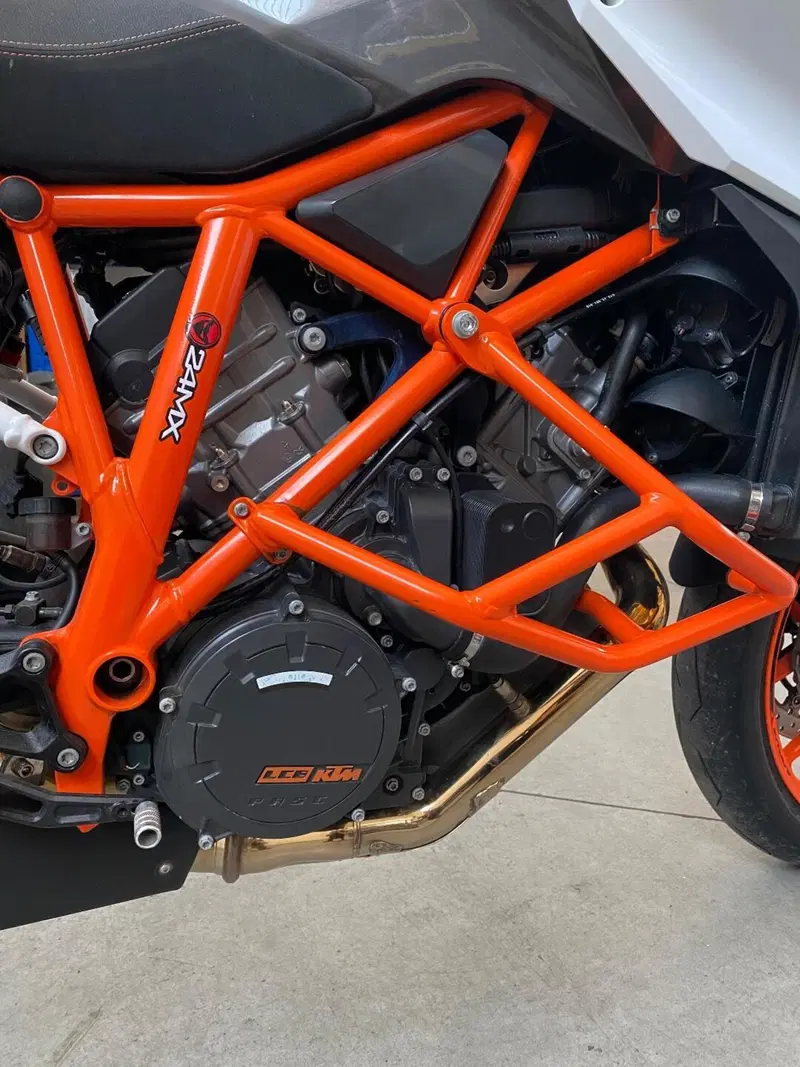 KTM 1290 Super Duke R ABS (2017 - 18) (5)