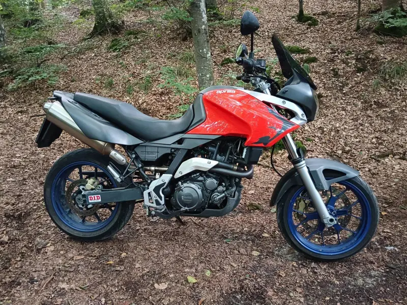 Aprilia Pegaso 650 Strada (2005 - 11)