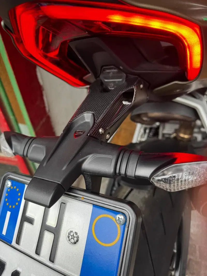 Ducati Streetfighter V2 (2022 - 24) (4)