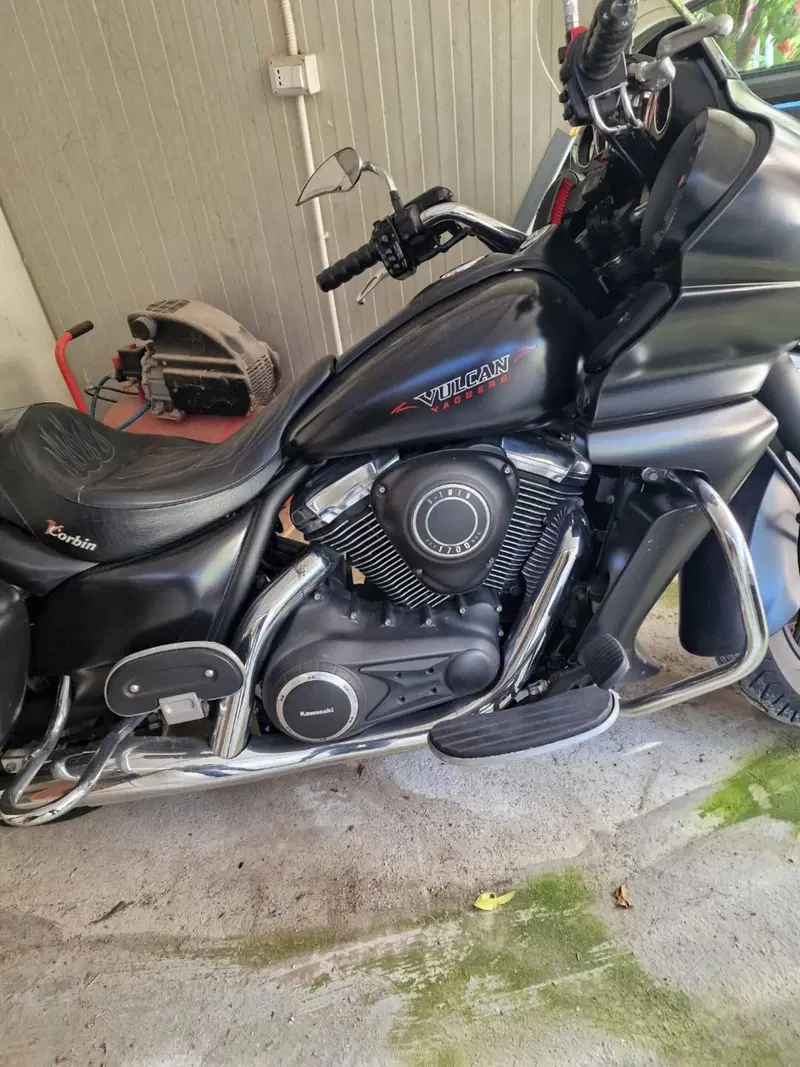 Kawasaki Vulcan VN 1700 Voyager ABS Custom (2011 - 14) (4)