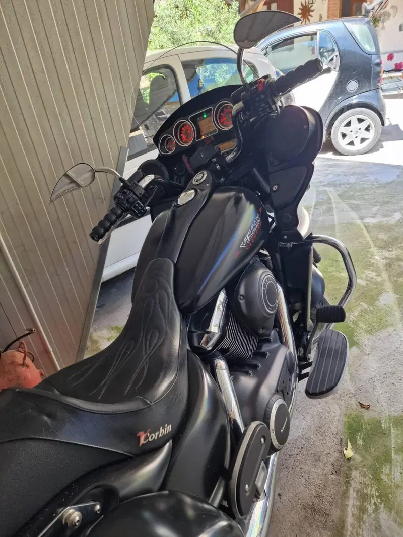 Kawasaki Vulcan VN 1700 Voyager ABS Custom (2011 - 14) (6)