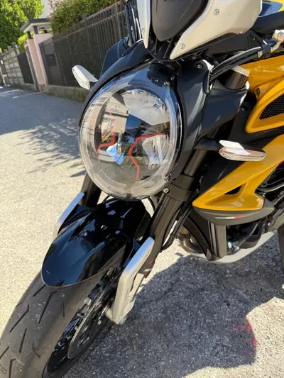 MV Agusta Dragster 800 RC SCS (2022 - 25) usata