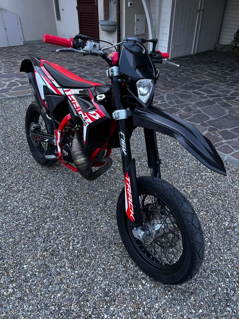 Betamotor RR 50 Motard Track (2021 - 26) (3)