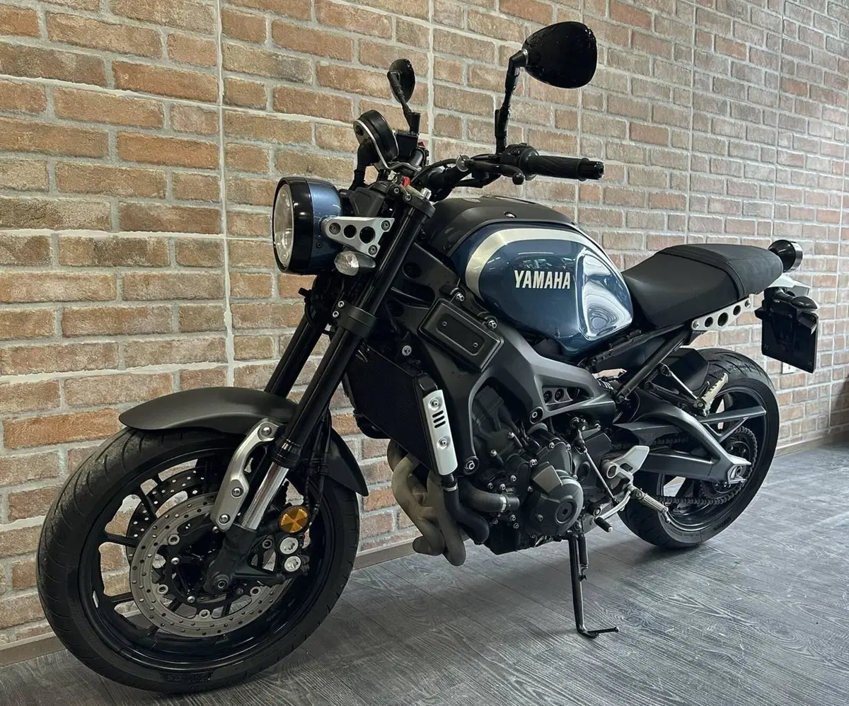 Yamaha XSR 900 ABS (2016 - 20) (2)