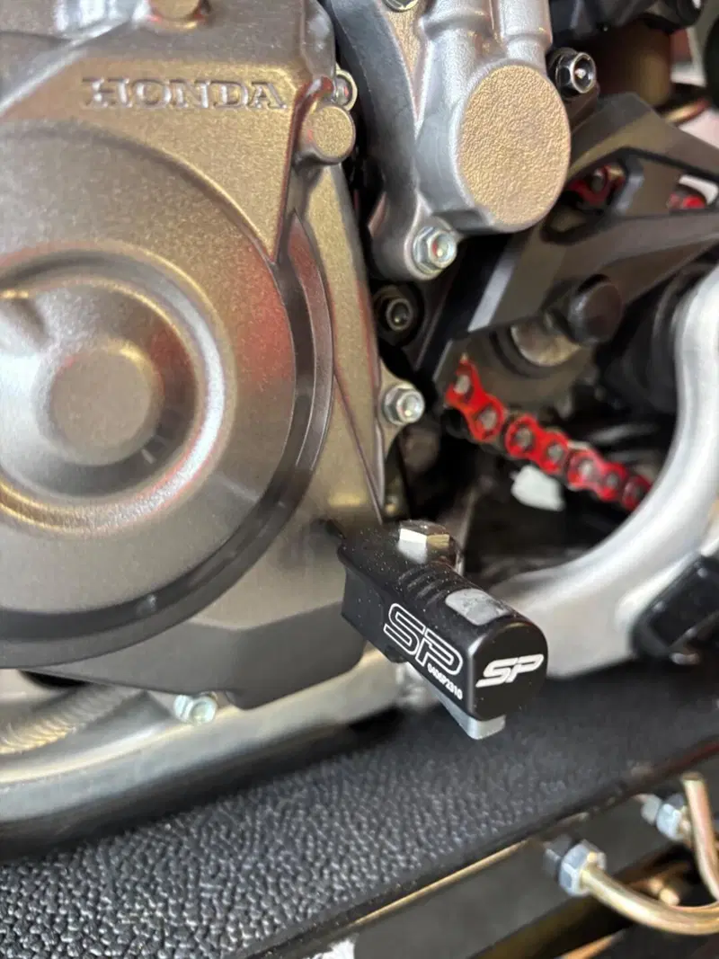Honda CRF 450R (2024) (11)