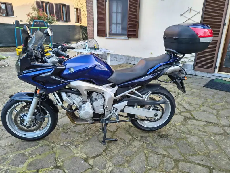 Yamaha FZ6 Fazer (2004 - 07)
