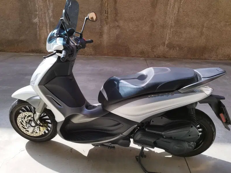 Piaggio Beverly 300 S i.e. ABS-ASR (2016 - 20) (3)