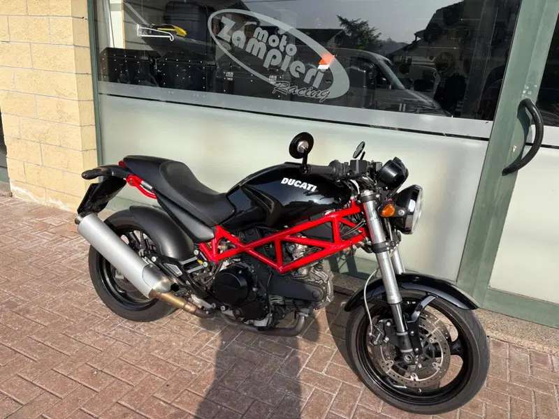 Ducati Monster 695 (2006 - 08) (2)