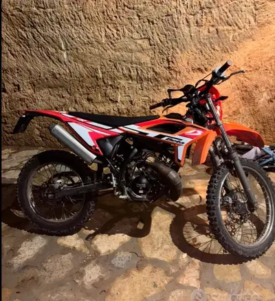 Betamotor RR 50 Enduro (2021 - 26) usata