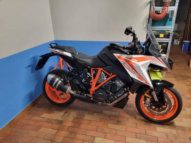 KTM 1290 Super Duke GT (2022 - 25)