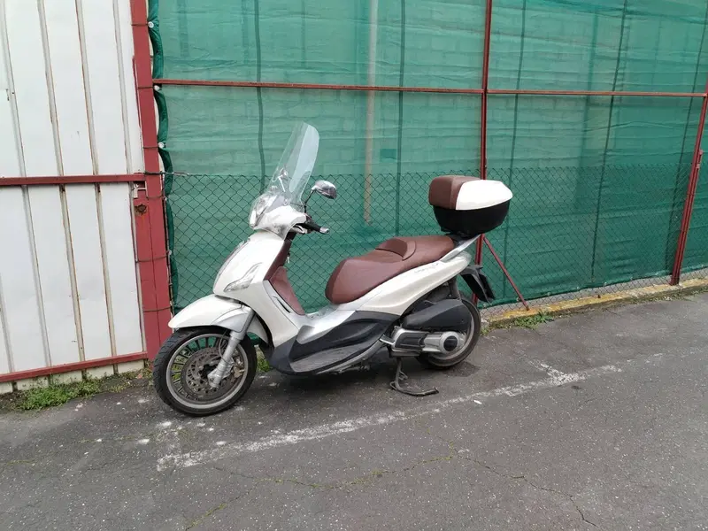 Piaggio Beverly 300 i.e. (2010 - 16)