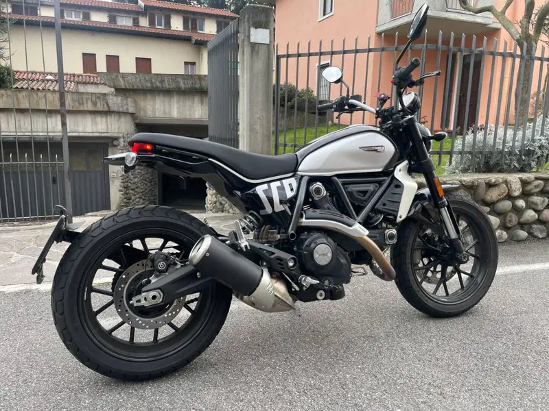 Ducati Scrambler 800 Icon (2023 - 24)