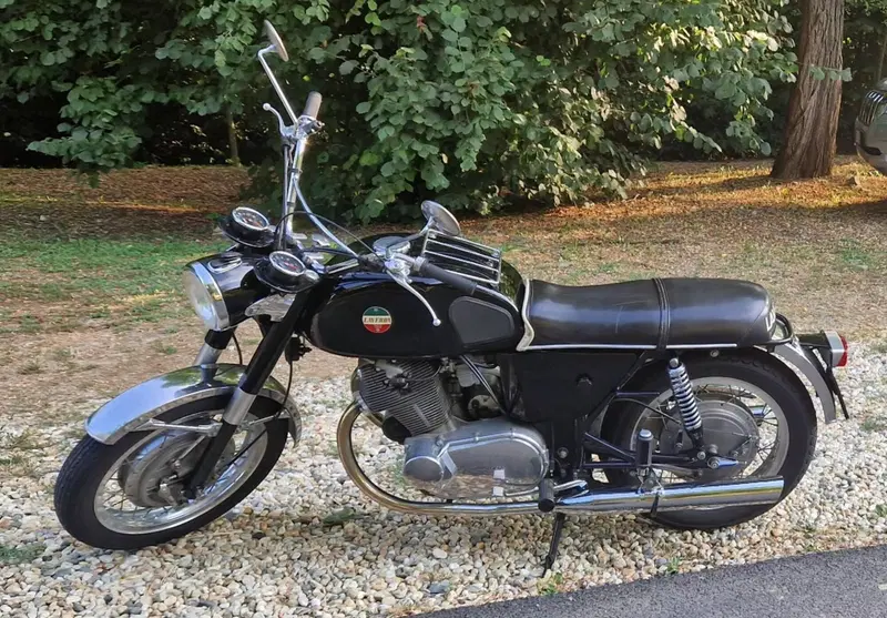 Laverda GT750 (3)