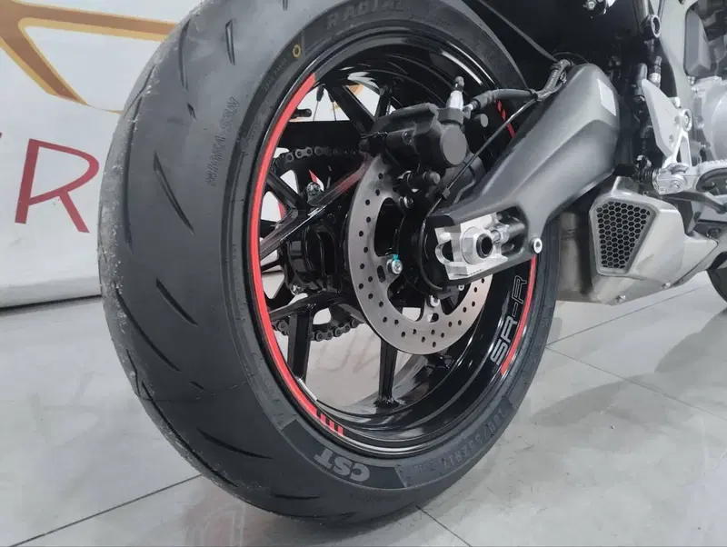CFMOTO 675SR-R (2025 - 26) (9)