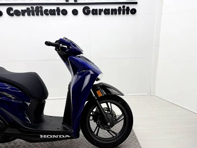 Honda SH 125 Vetro (2026) (8)