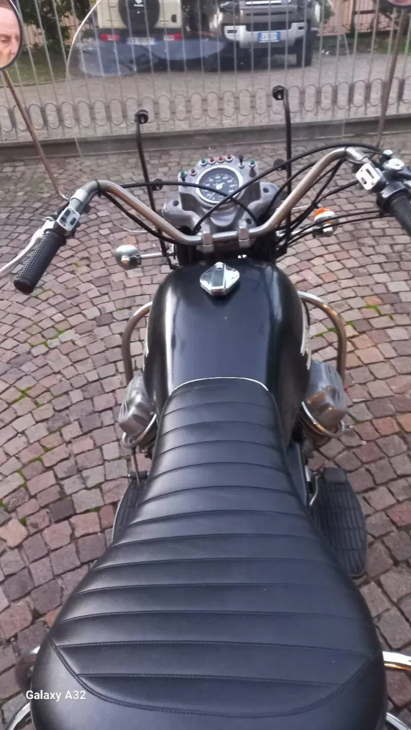 Moto Guzzi CALIFORNIA (2)