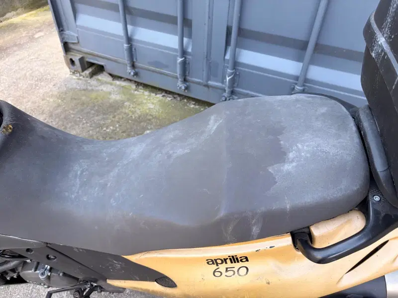 Aprilia Pegaso 650 IE (2001 - 02) (2)