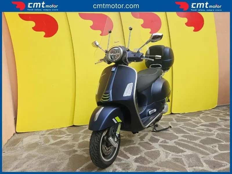 Vespa GTS 300 Super Tech (2023 - 24) (2)