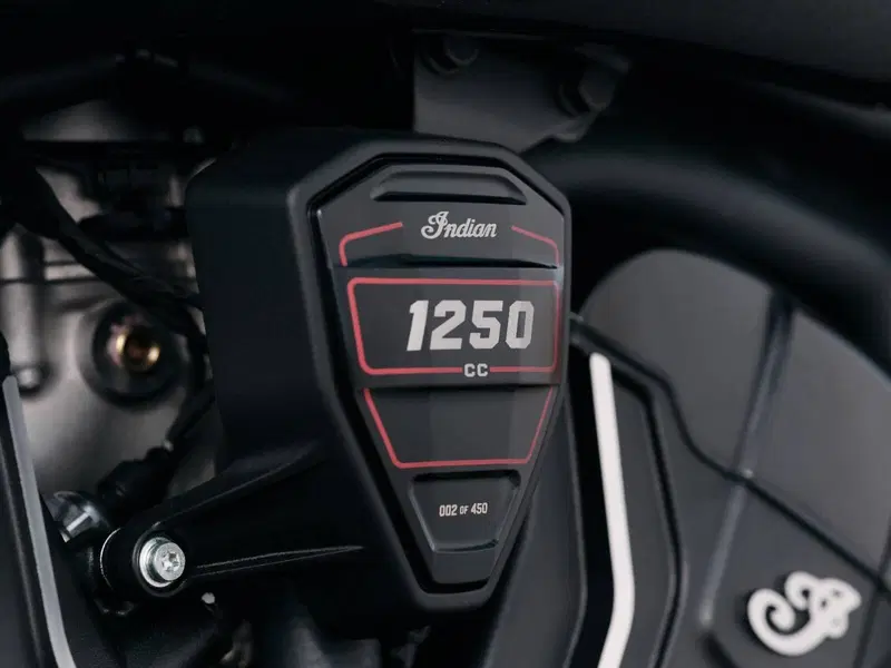 Indian Scout 1250 Bobber 125th Anniversary Edition (2026) (5)