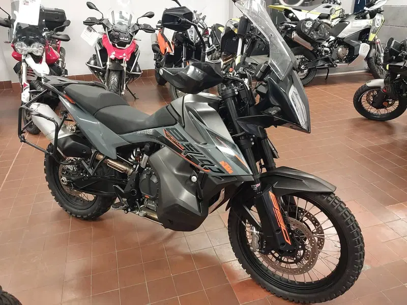 KTM 890 Adventure (2022) (4)