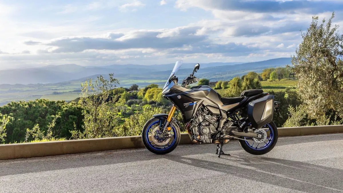 Yamaha Tracer 7 Y-AMT: meno stress più, divertimento?
