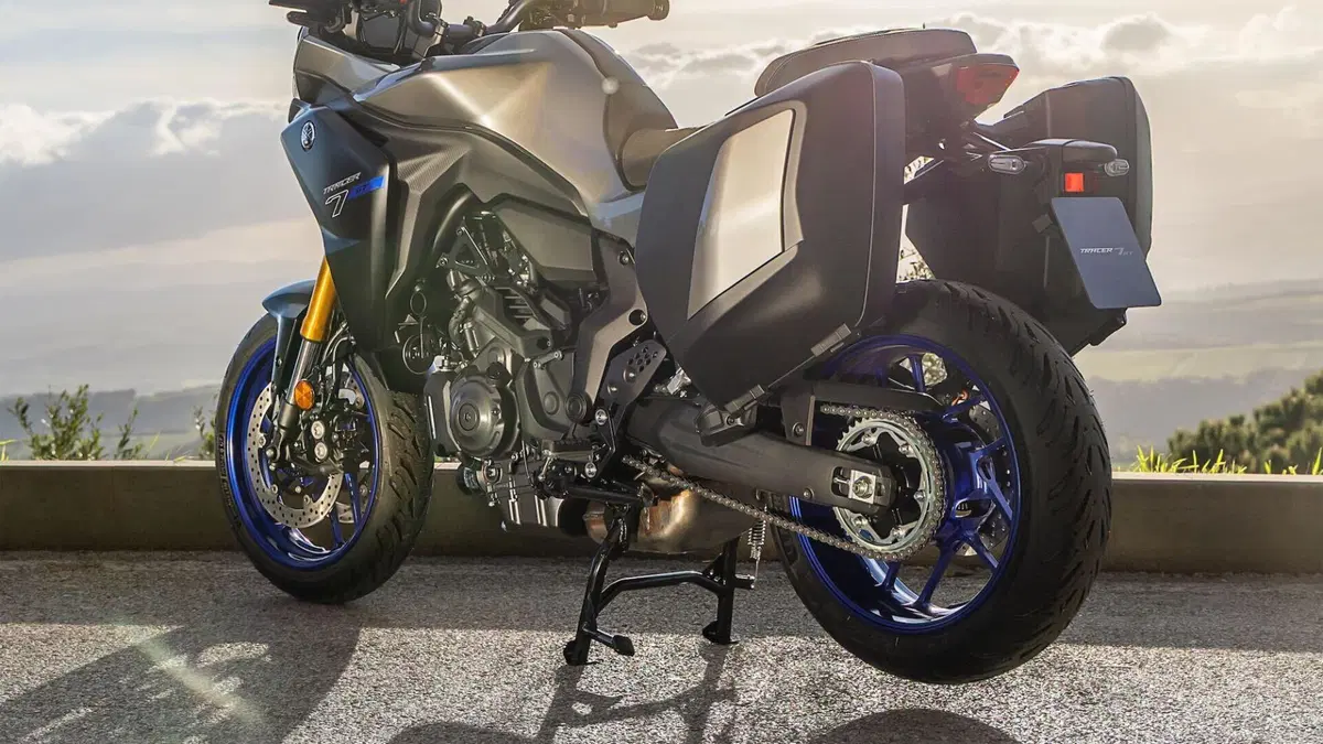 Yamaha Tracer 7 Y-AMT: meno stress più, divertimento? (9)