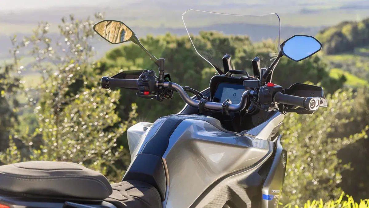 Yamaha Tracer 7 Y-AMT: meno stress più, divertimento? (10)