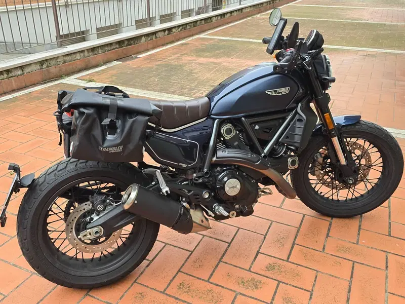 Ducati Scrambler 800 Nightshift (2025 - 26)