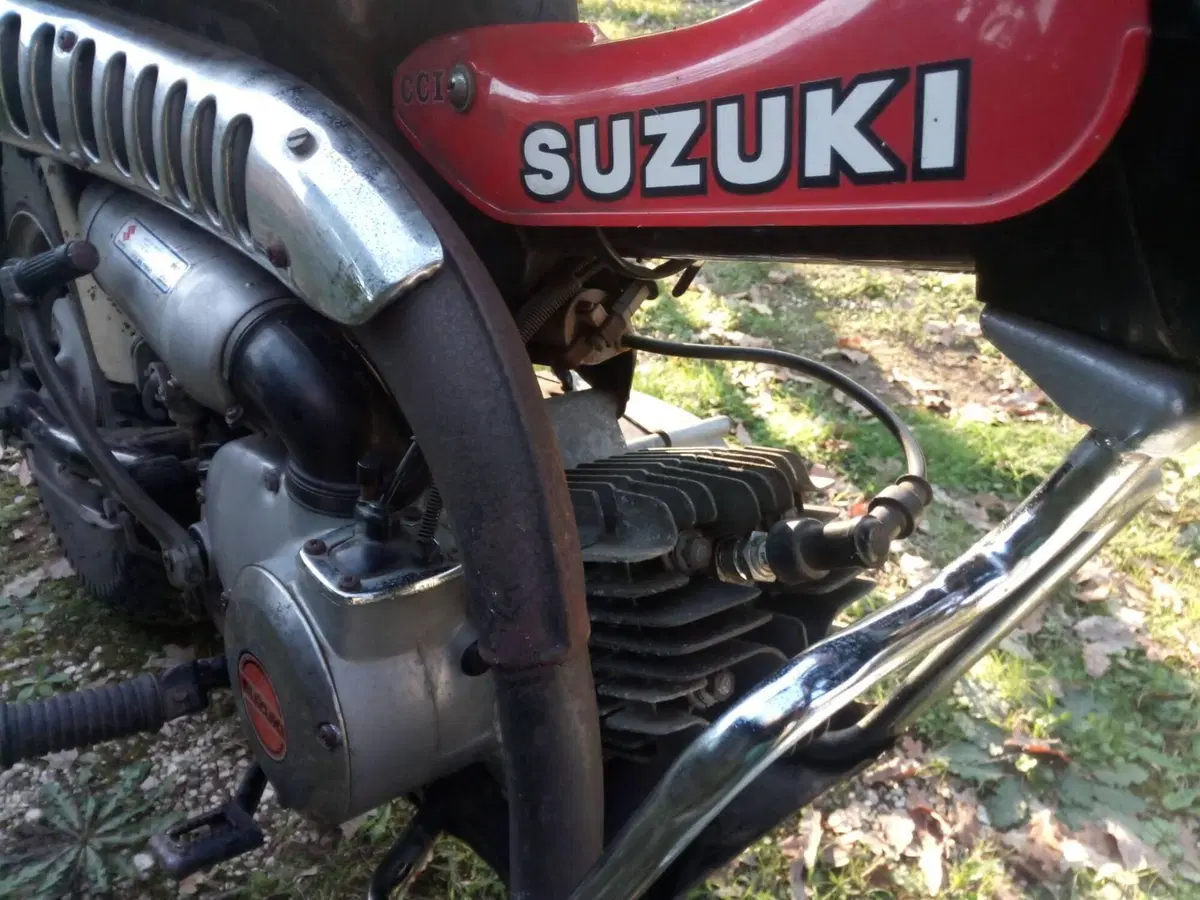 Suzuki RV 90 (9)