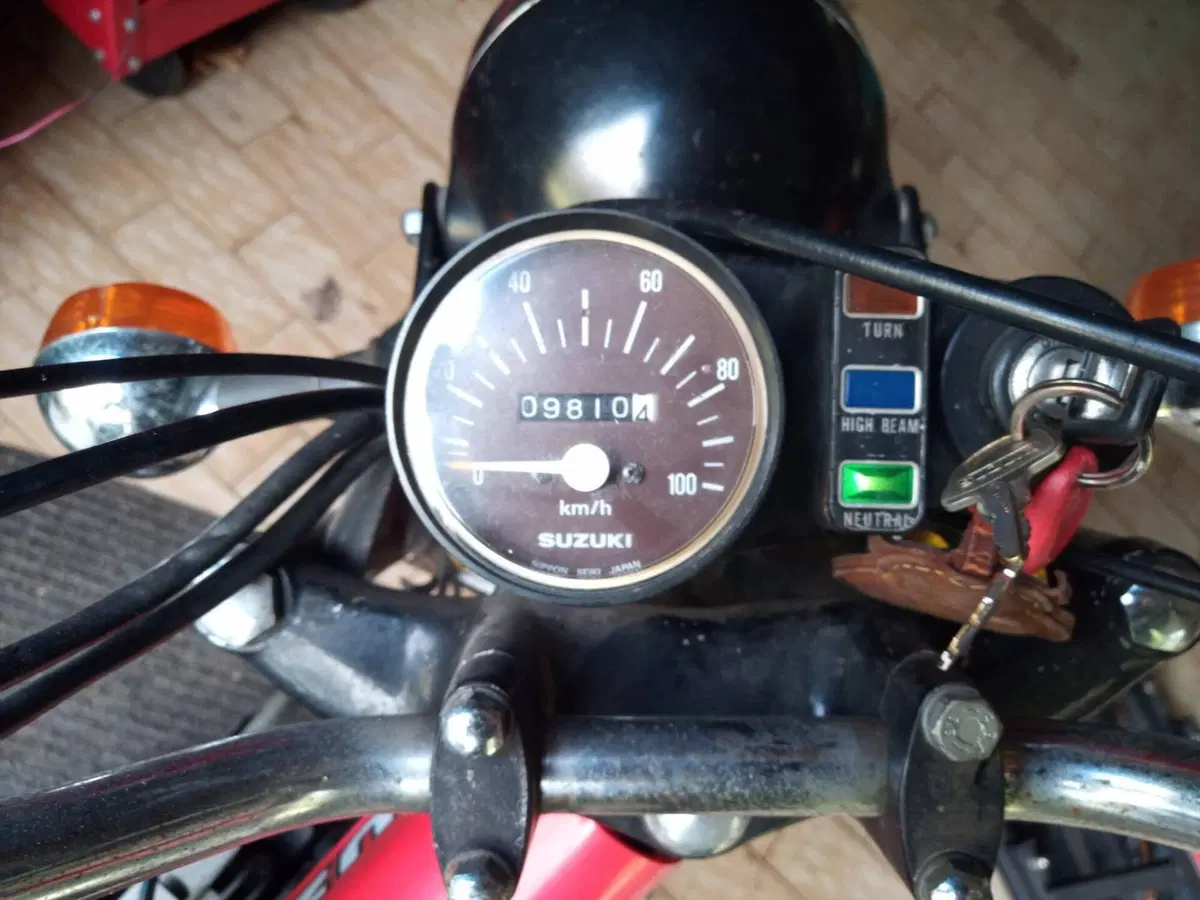 Suzuki RV 90 (19)