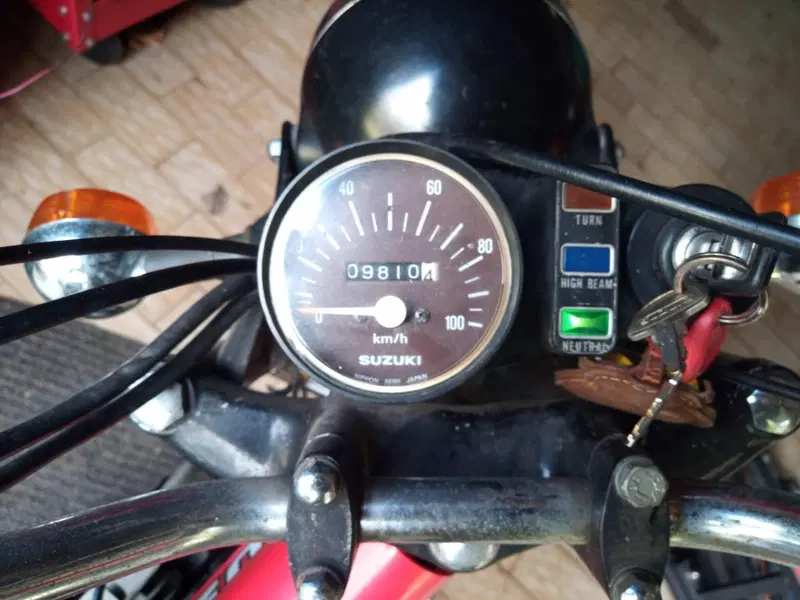 Suzuki RV 90 (19)