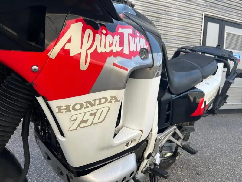 Honda Africa Twin XRV 750 (1992) (8)