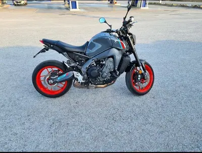 Yamaha MT-09 (2021 - 23) usata