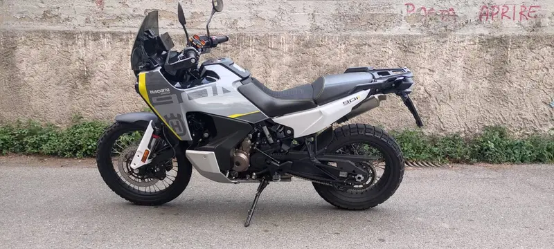 Husqvarna Norden 901 (2022 - 26) (2)