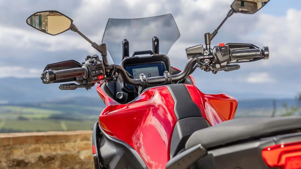 Yamaha Tracer 7 Y-AMT: meno stress più, divertimento? (9)